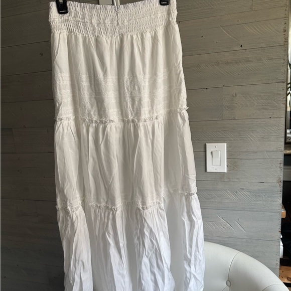 Cream Tiered Maxi Skirt for Resort Wear - Picture 5 of 9